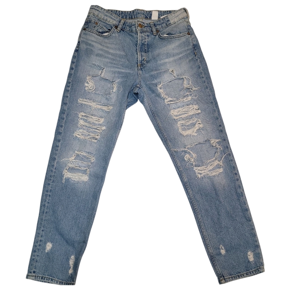 & Denim Boyfriend Low Waist Distressed Womans Jeans Size 6.